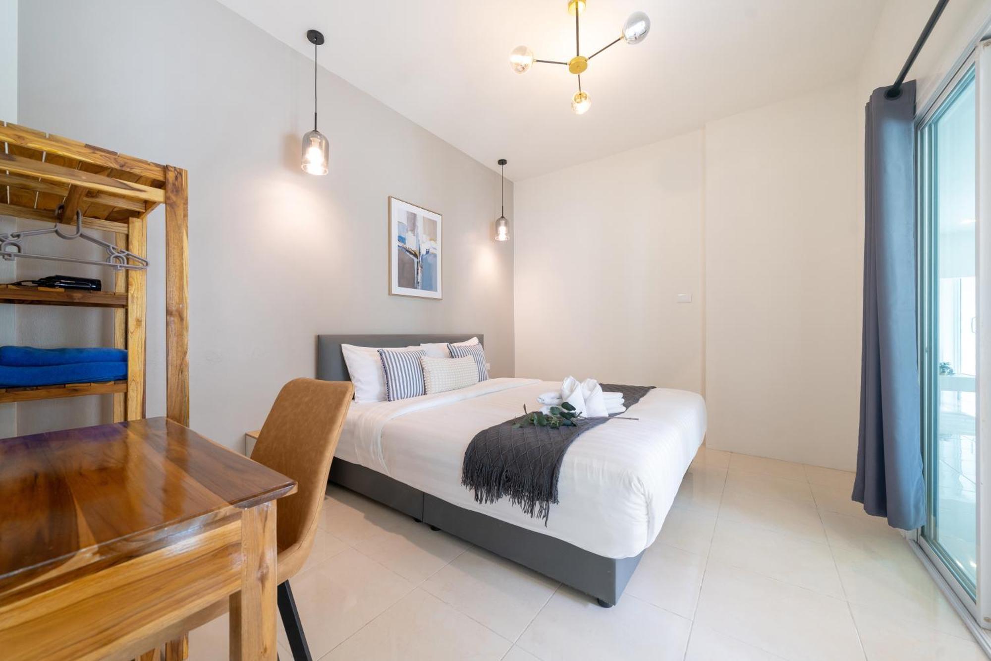 Prime Patong-5br-6br Pool Photo Before Book * Patong