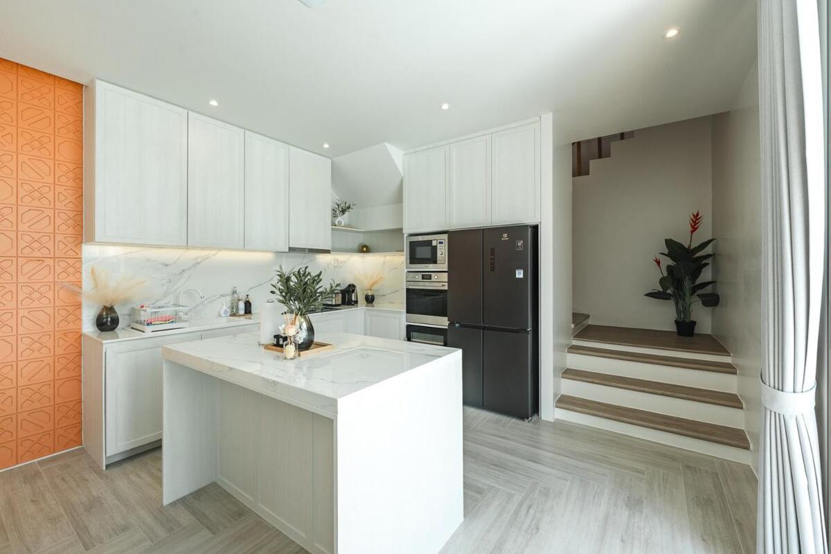V185 New Modern With Private Pool *