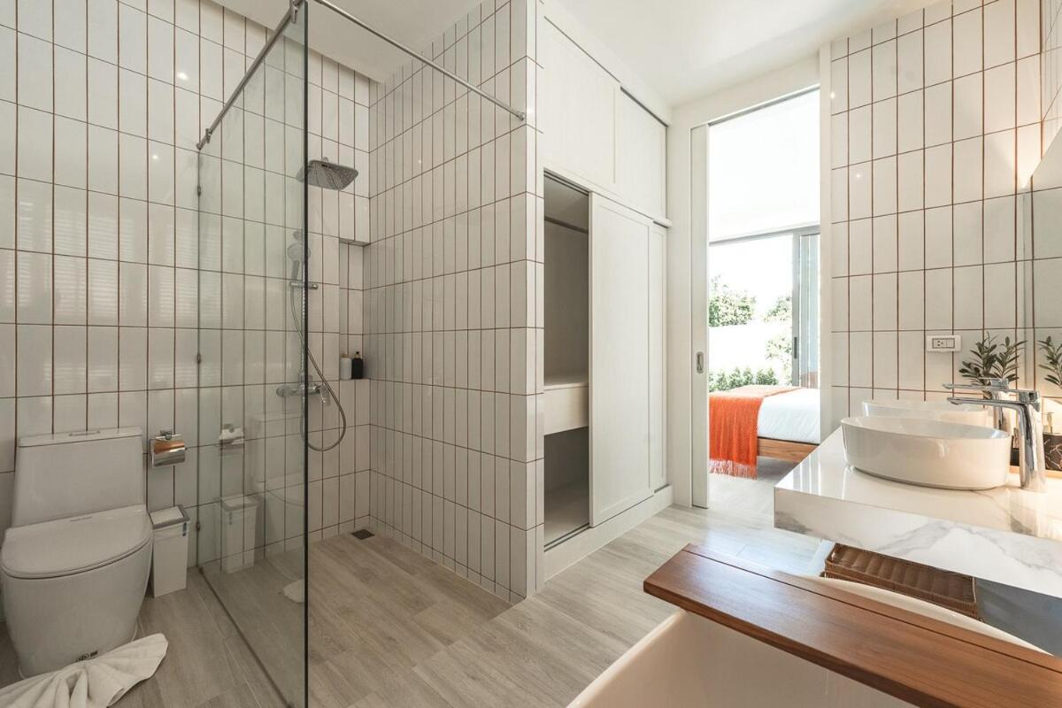 V185 New Modern With Private Pool Villa *