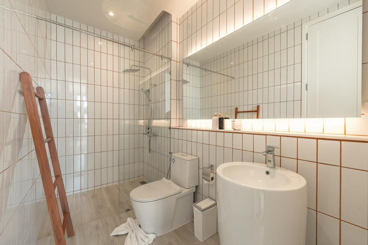 V185 New Modern With Private Pool *