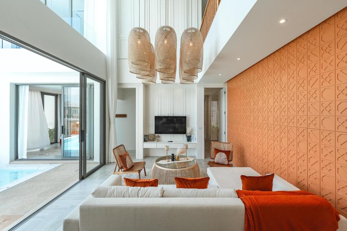 V185 New Modern With Private Pool