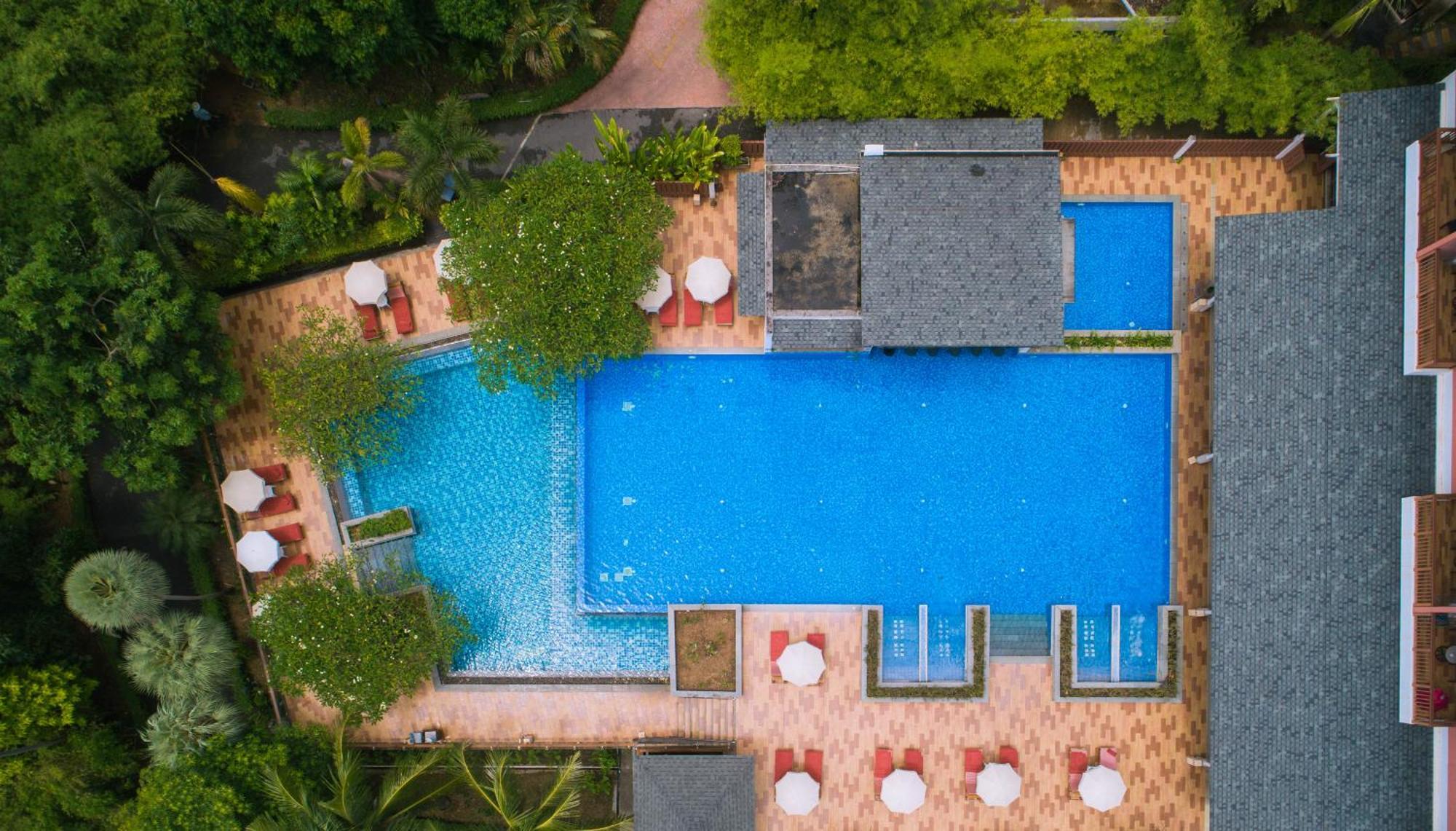 Peach Blossom & Pool - Sha Kata Beach (Phuket)