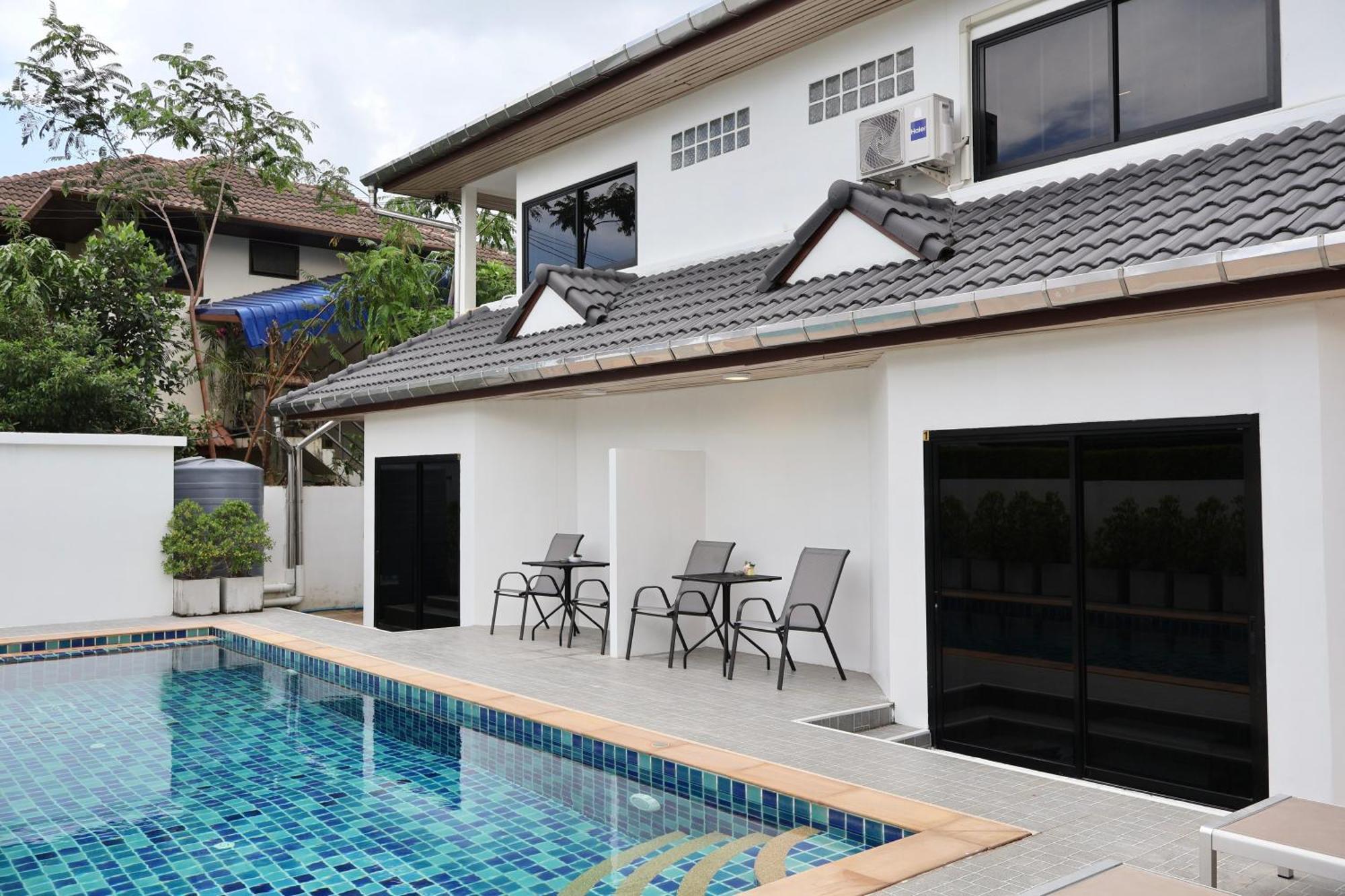 Chonlada - 2 Bedroom Pool Access - Strand Kamala