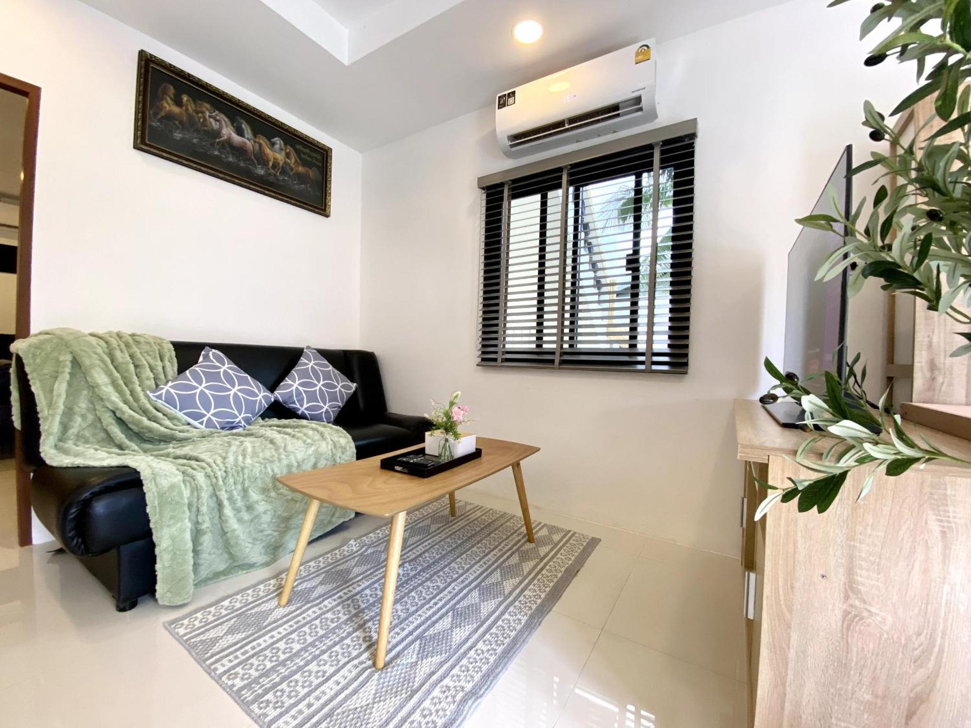 Ferienhaus Chonlada - 2 Bedroom Pool Access - *