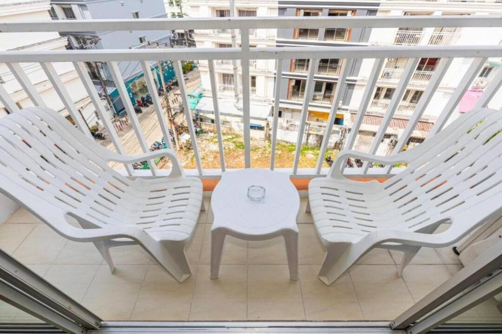 Azure Hotel 3*
