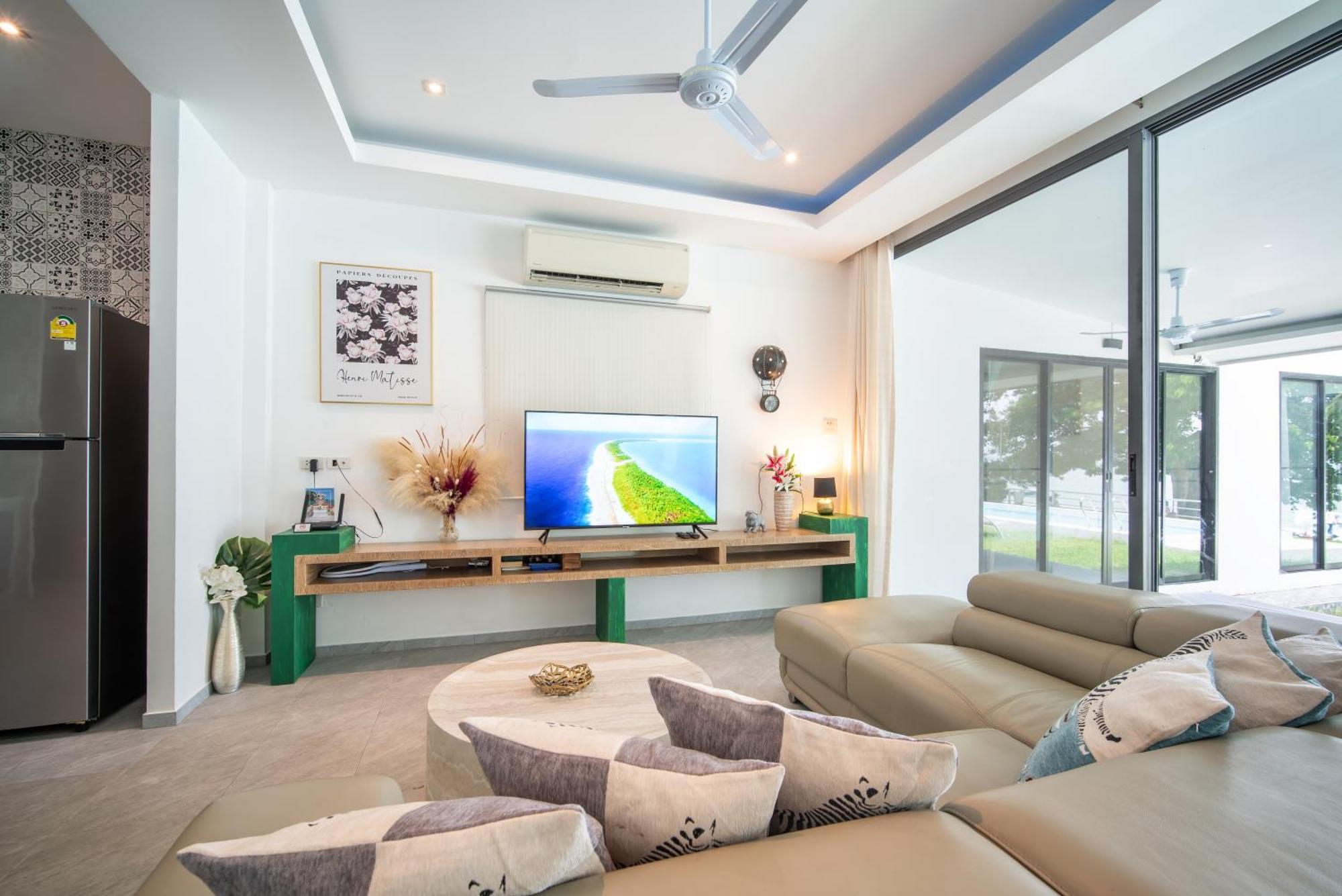 Mona Seaview Pool Front Aoyon Vila *