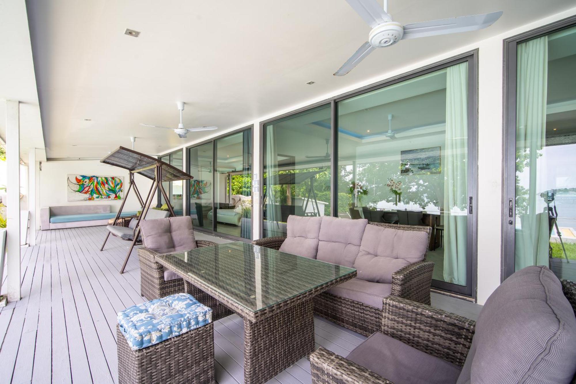 Mona Seaview Pool Front Aoyon Vila