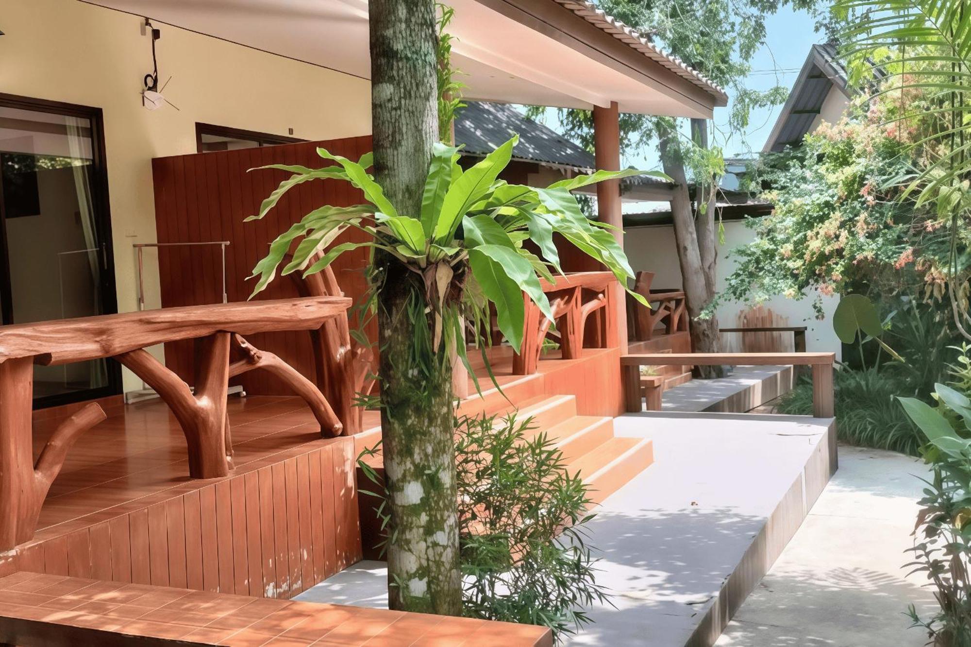 Oya International Phuket Hotel