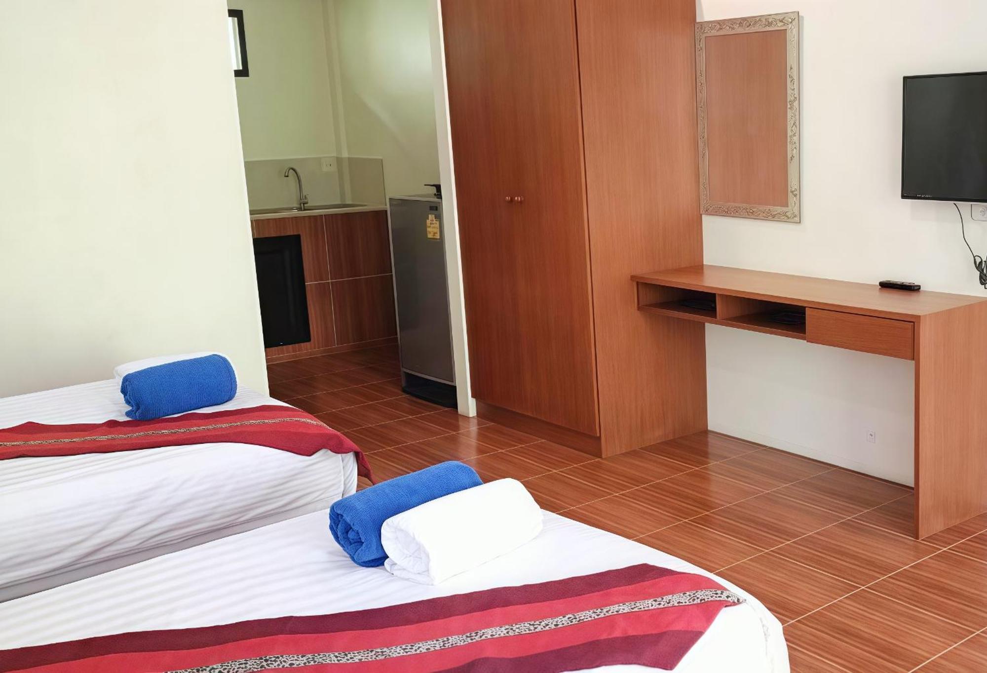 Hotel Oya International Phuket 4*