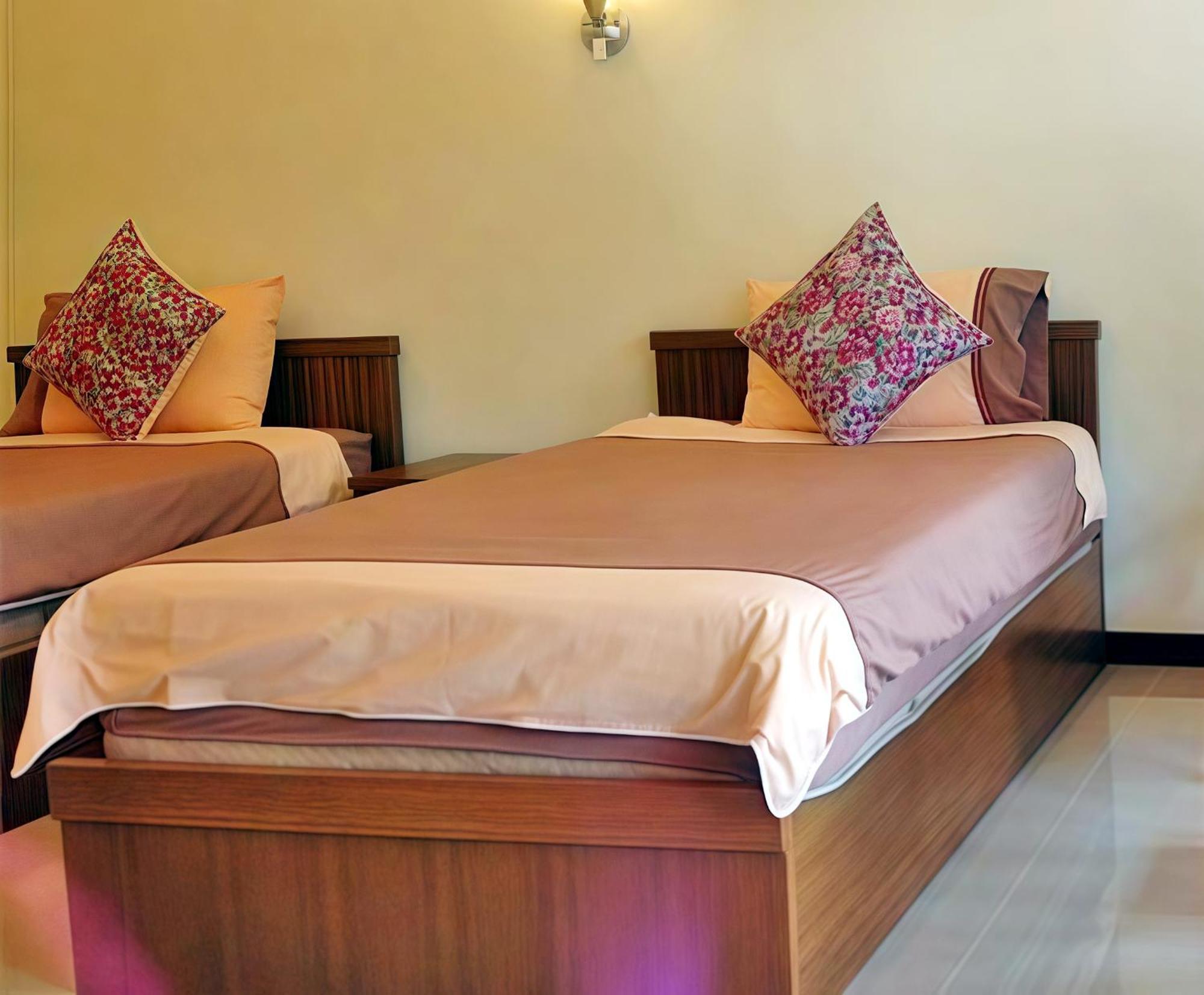 Hotel Oya International Phuket 4*