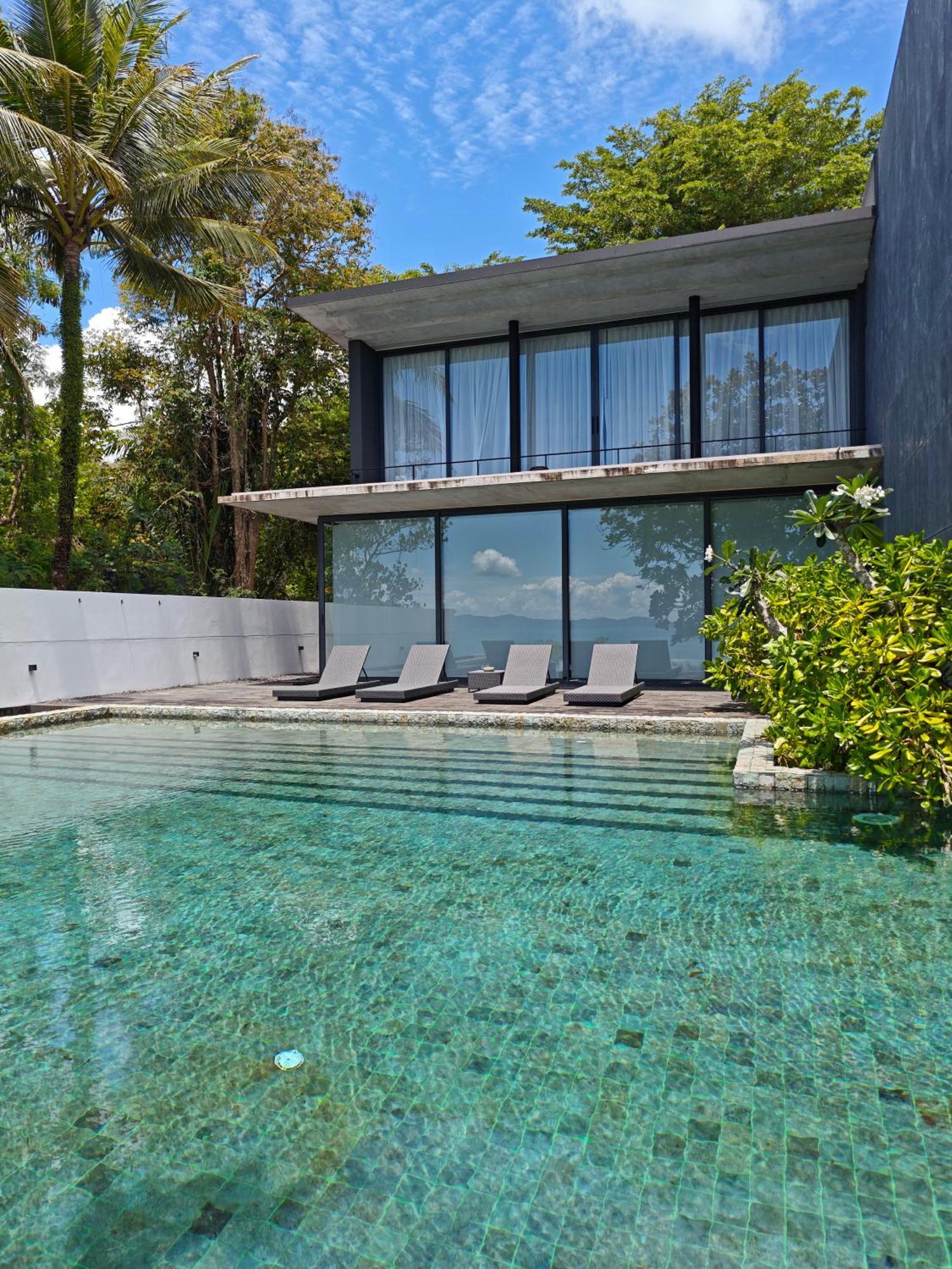 Villa Luxury Beachfront Amana 4 Bedroom At Ta-ke A