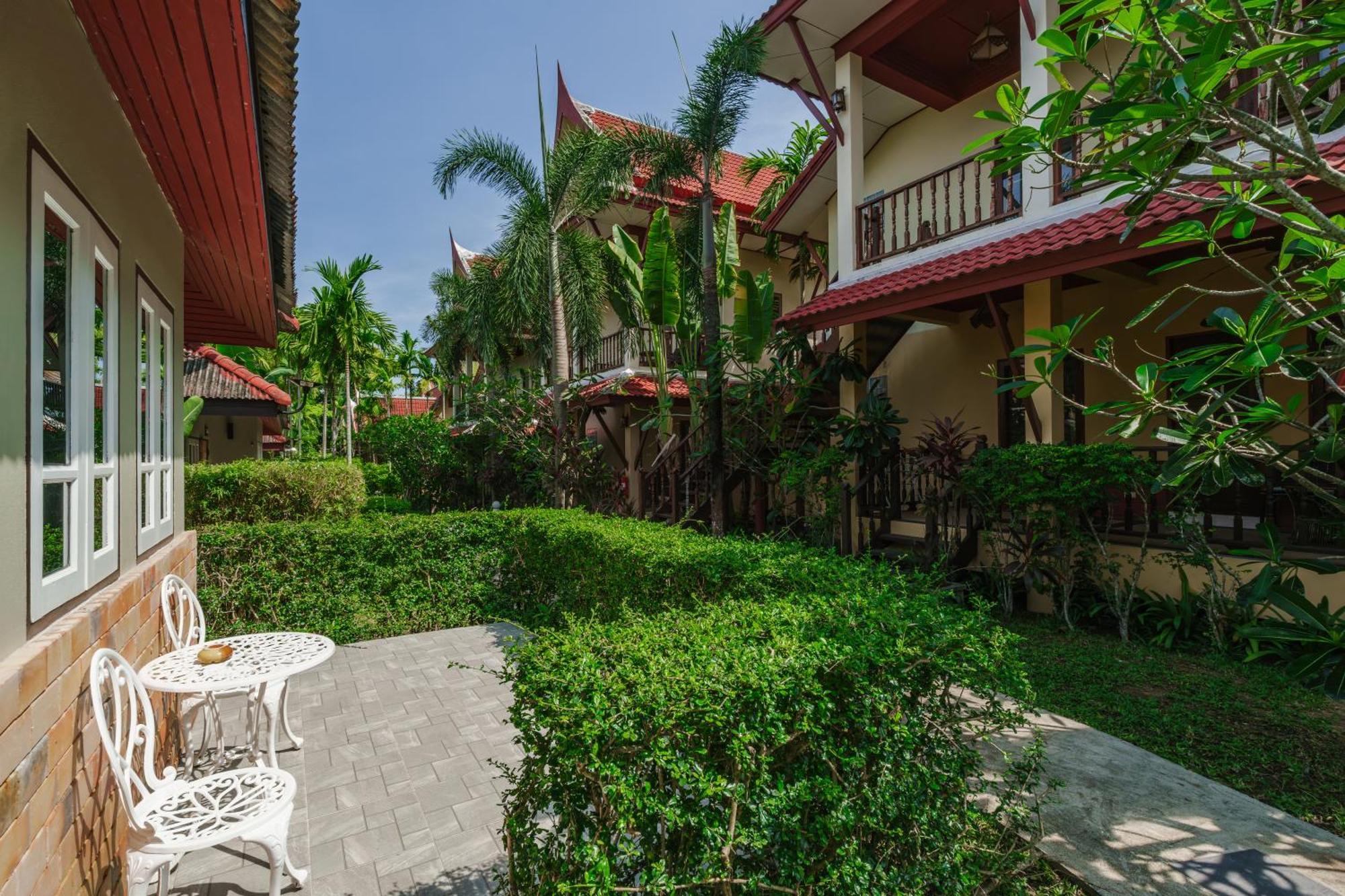 Tempat peranginan Palm Village