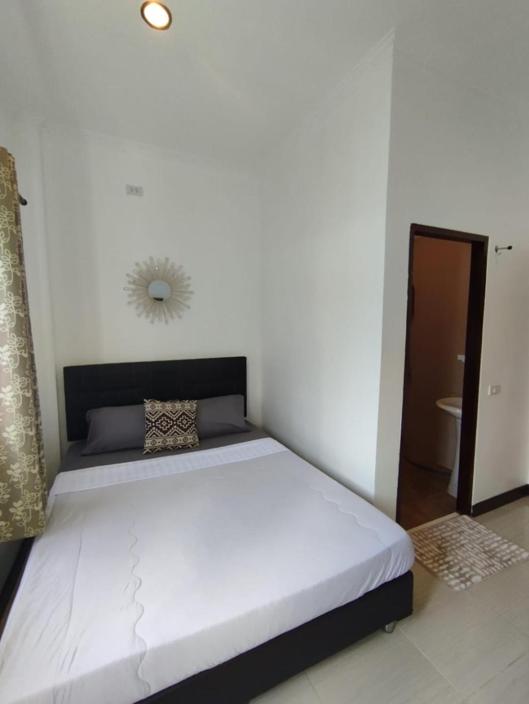 Bed & Breakfast Passion Nai Harn