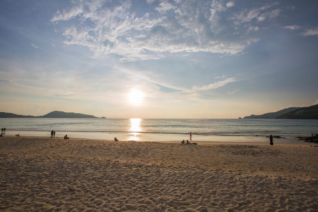 Barefoot Kalim Front 3* Patong