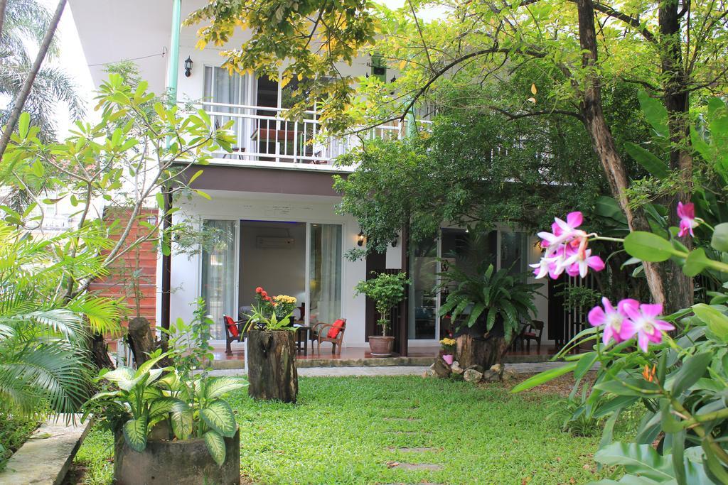 Hotel Eat N Sleep Phuket