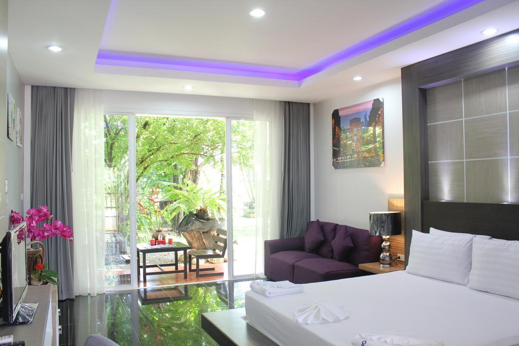 Hotel Eat N Sleep 2*