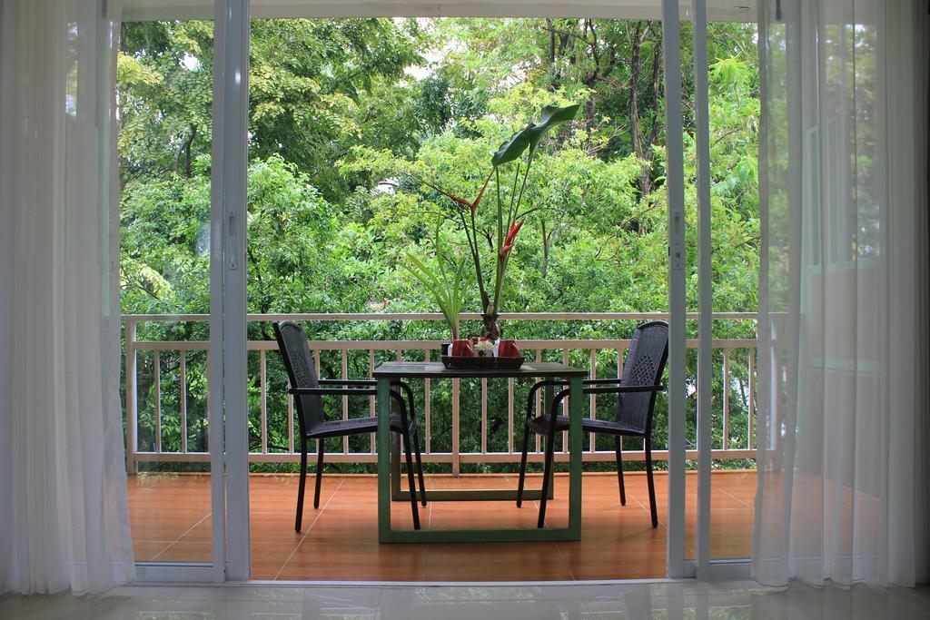 Hotel Eat N Sleep Phuket