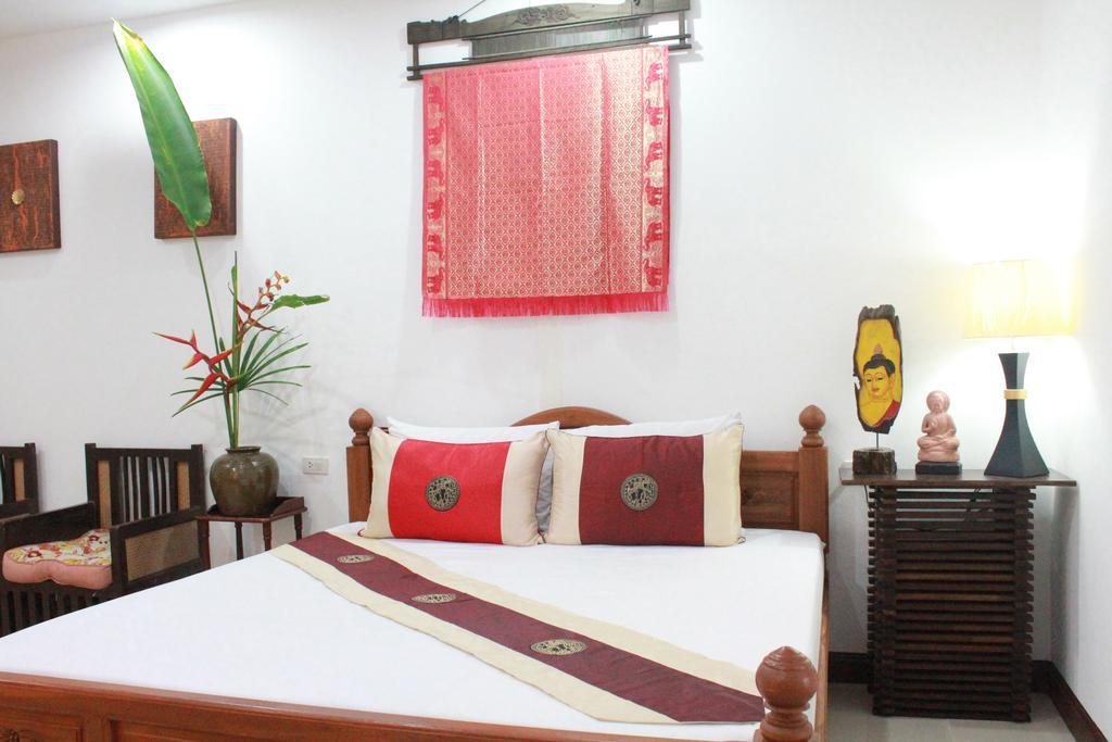 Eat N Sleep 2* Phuket