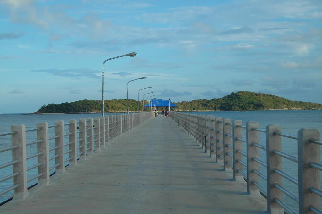 Tempat peranginan Palm Village