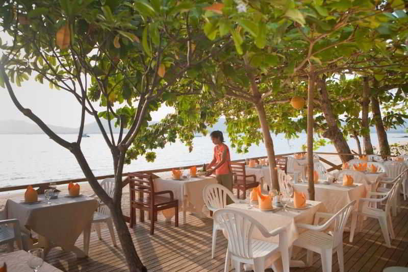 By The Sea Hotel 3*
