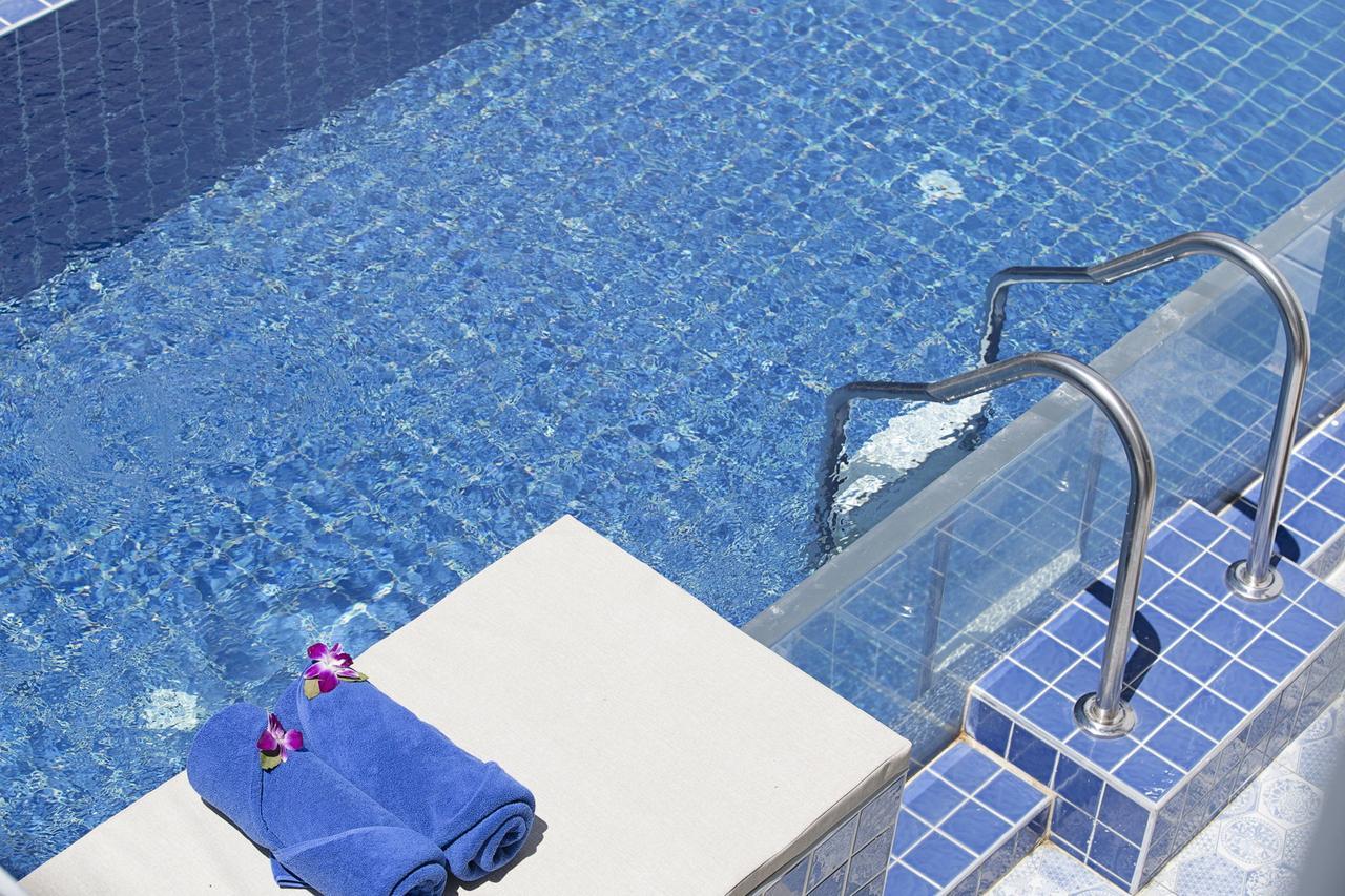 Hotel Modern Living 4*