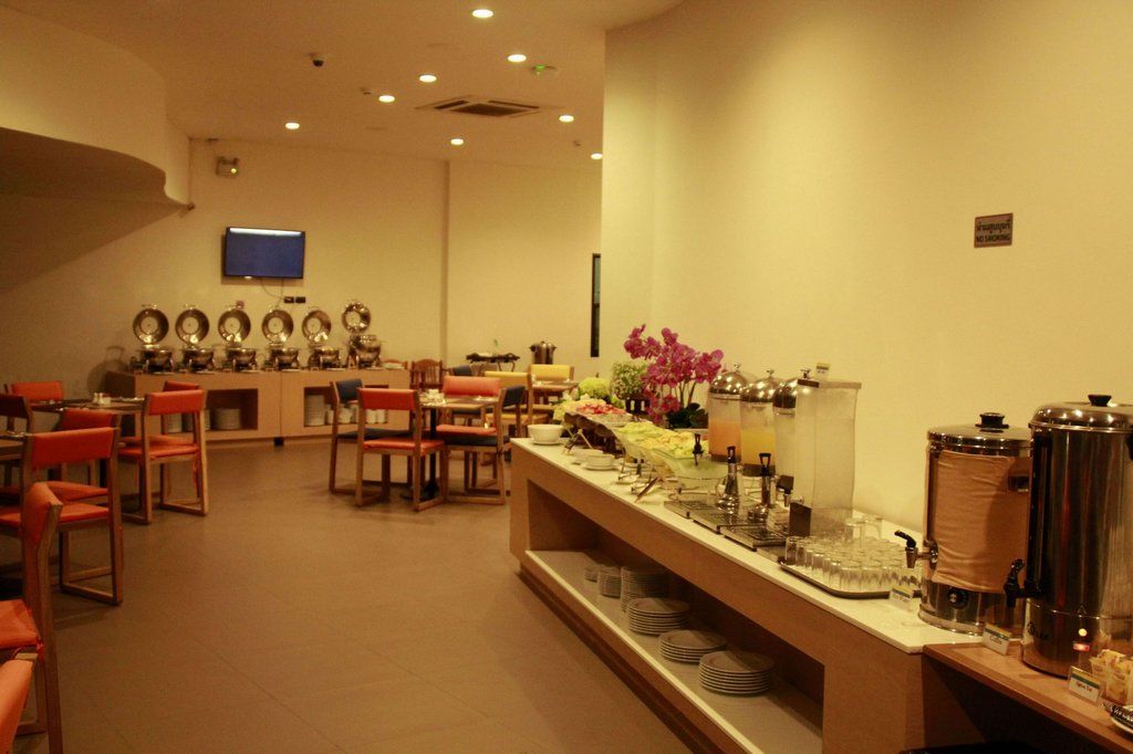The Lunar Patong Hotel