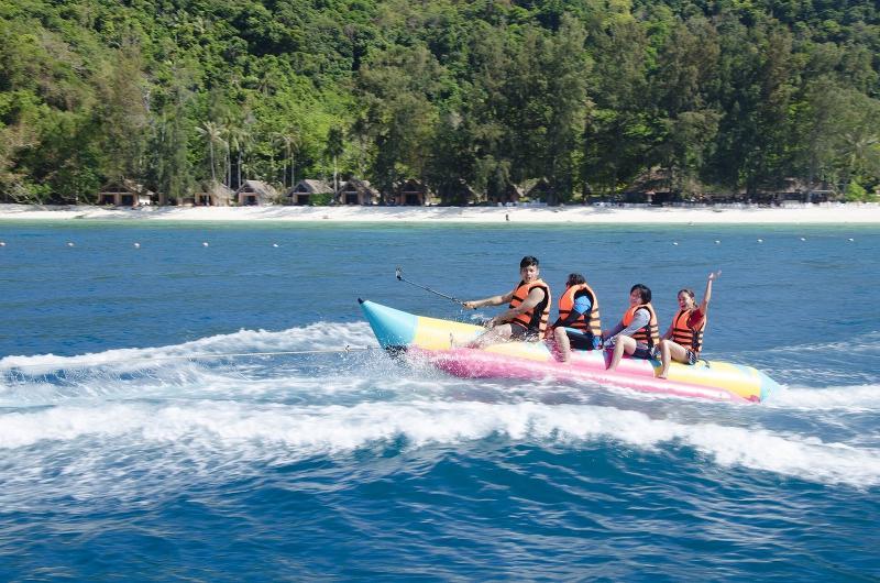 Coral Island 4*