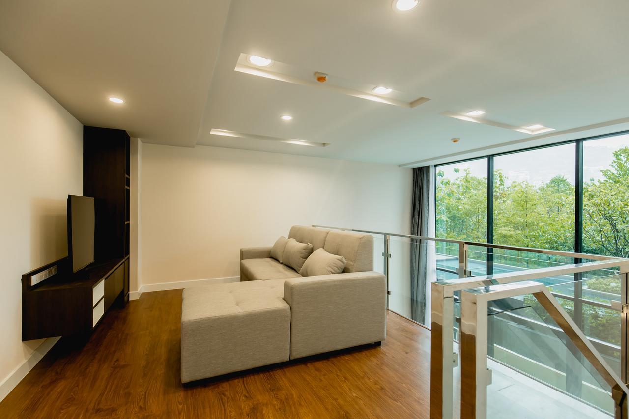 The Aristo By Holy Cow, 4-br Loft, 150 M2, Pool View Aparthotel Pantai Surin