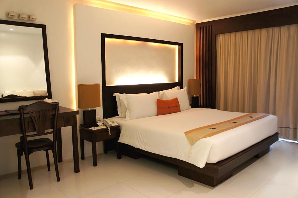 Safari Hotel Patong