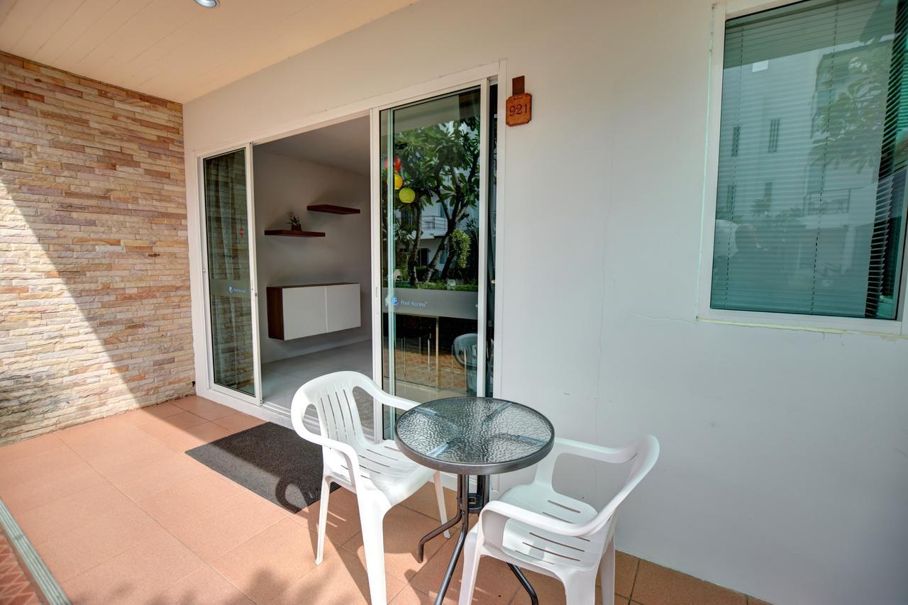 Hotel Pool Access 89 @rawai 4*