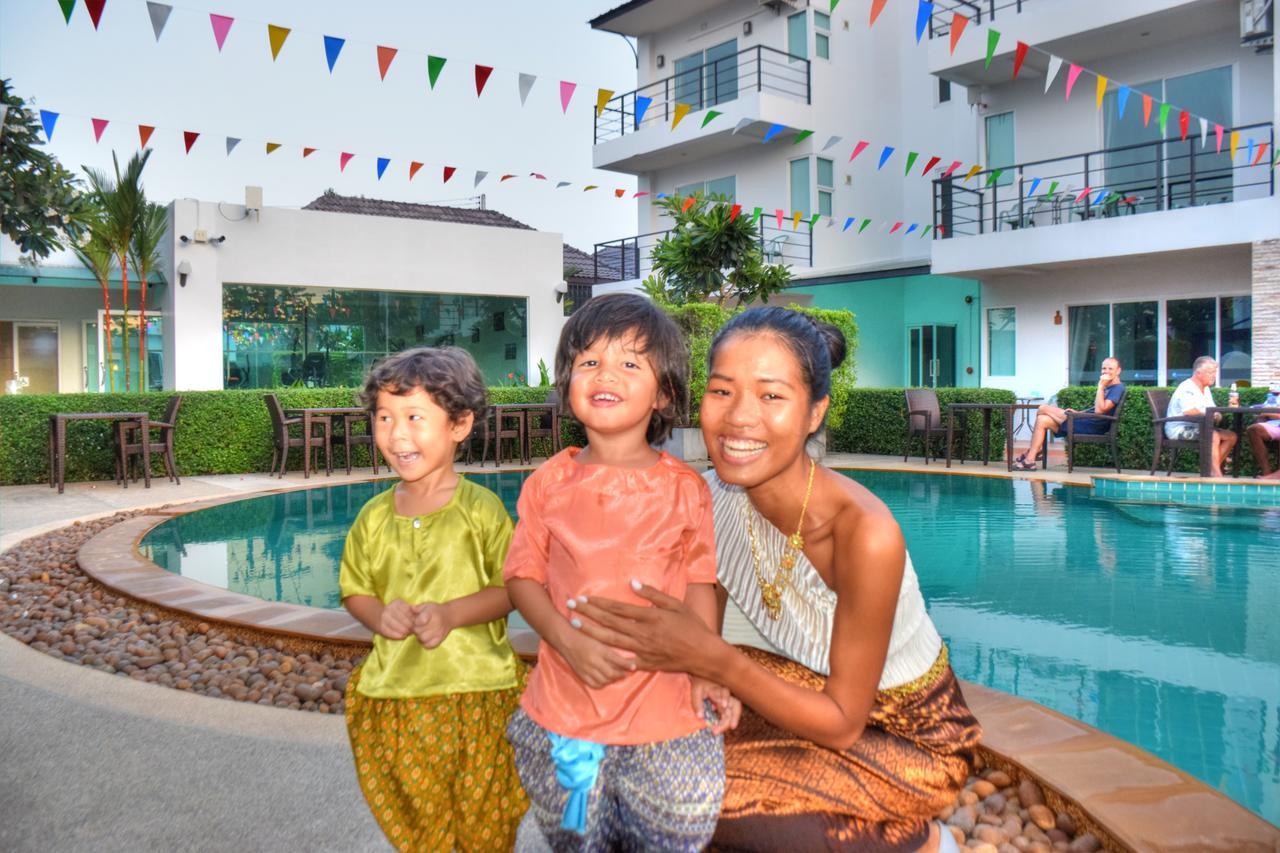 Hotel Pool Access 89 @rawai 4*