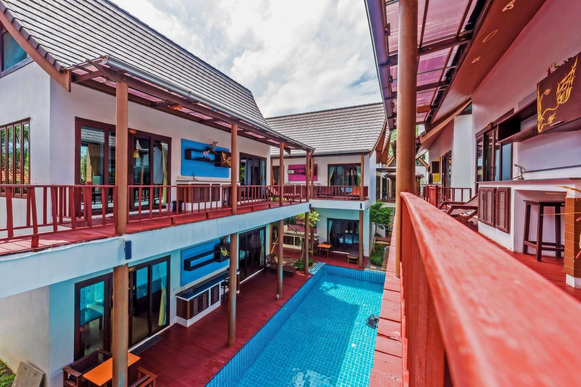 Hotel Assada Boutique Phuket 3*