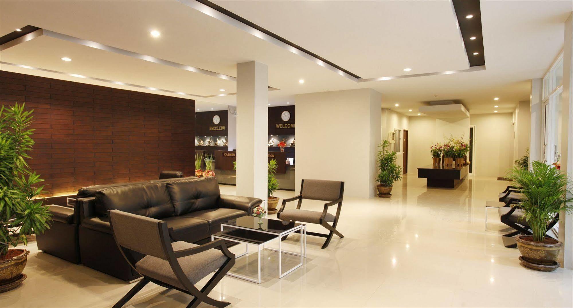 Nize Hotel 3*
