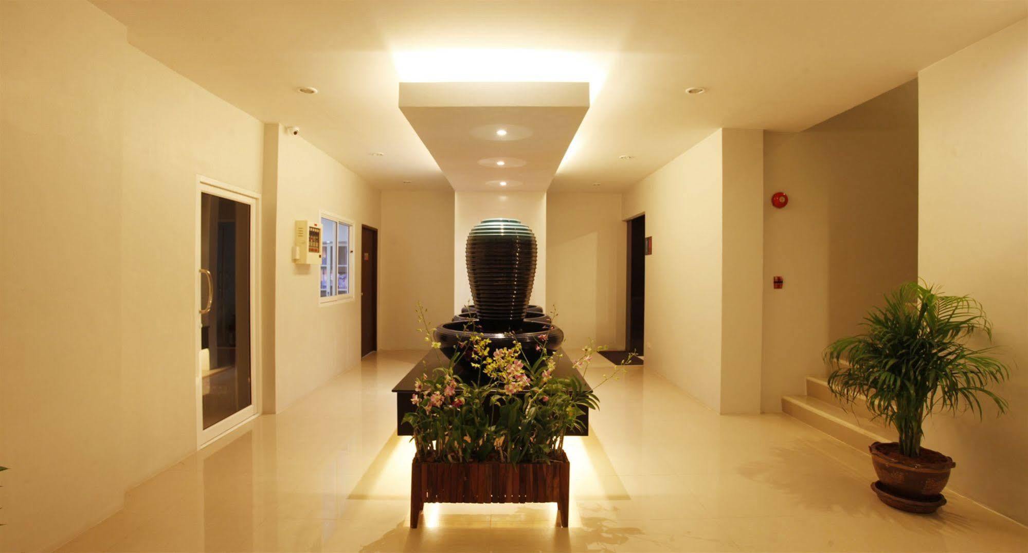 Nize Hotel 3*