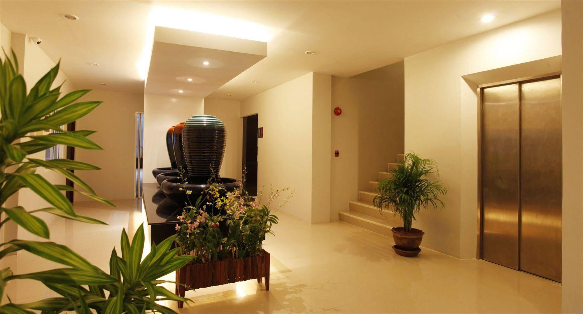 Hotel Nize Phuket