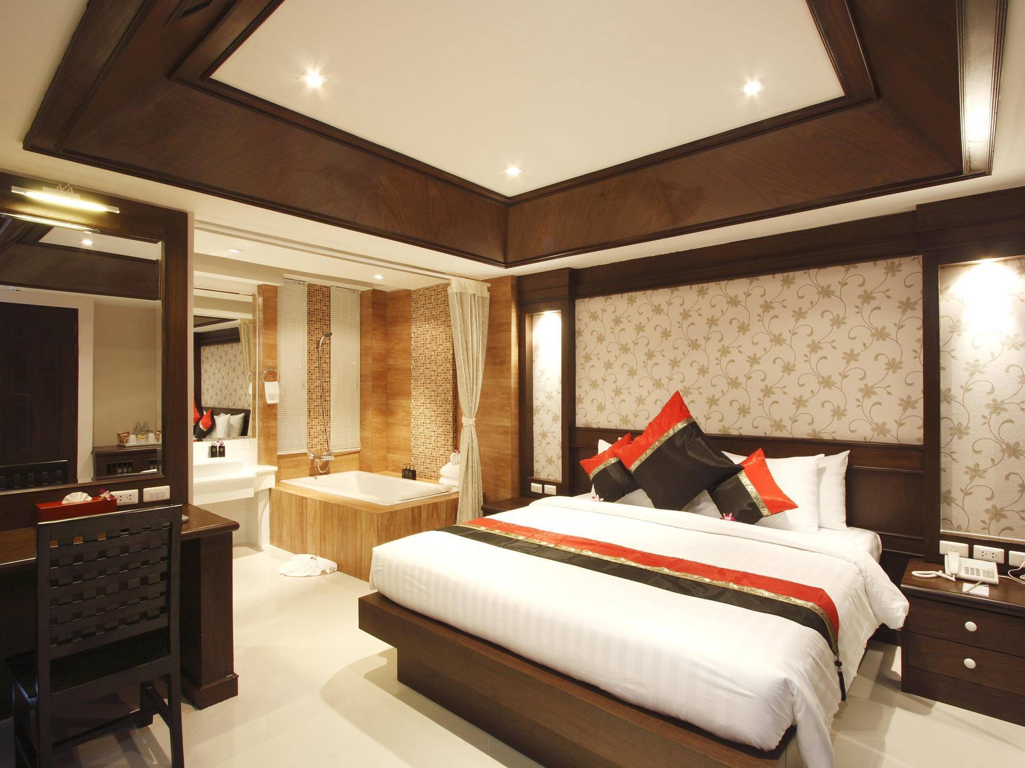 Rayaburi Hotel, Patong