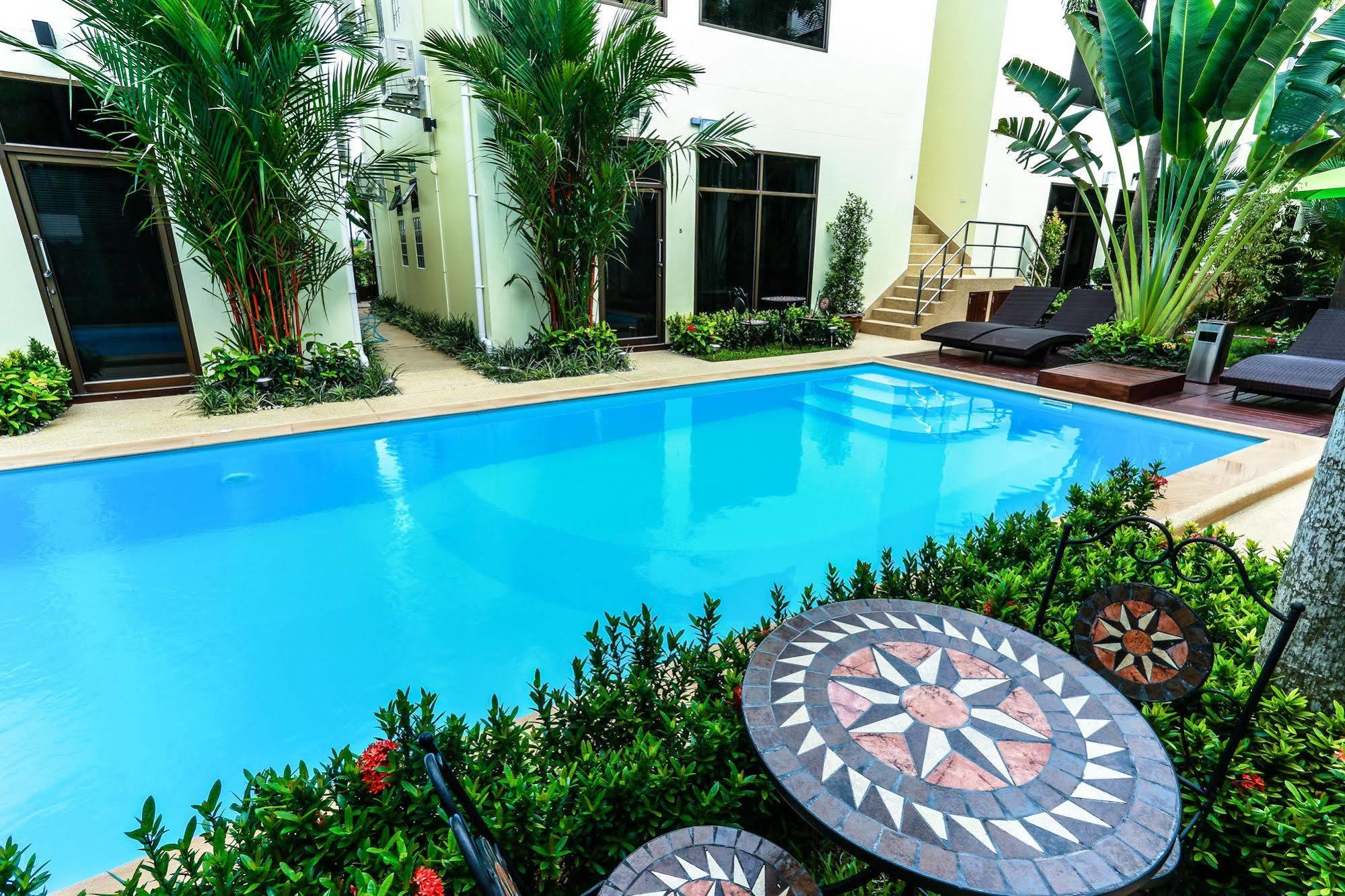 Apartment Palm Oasis