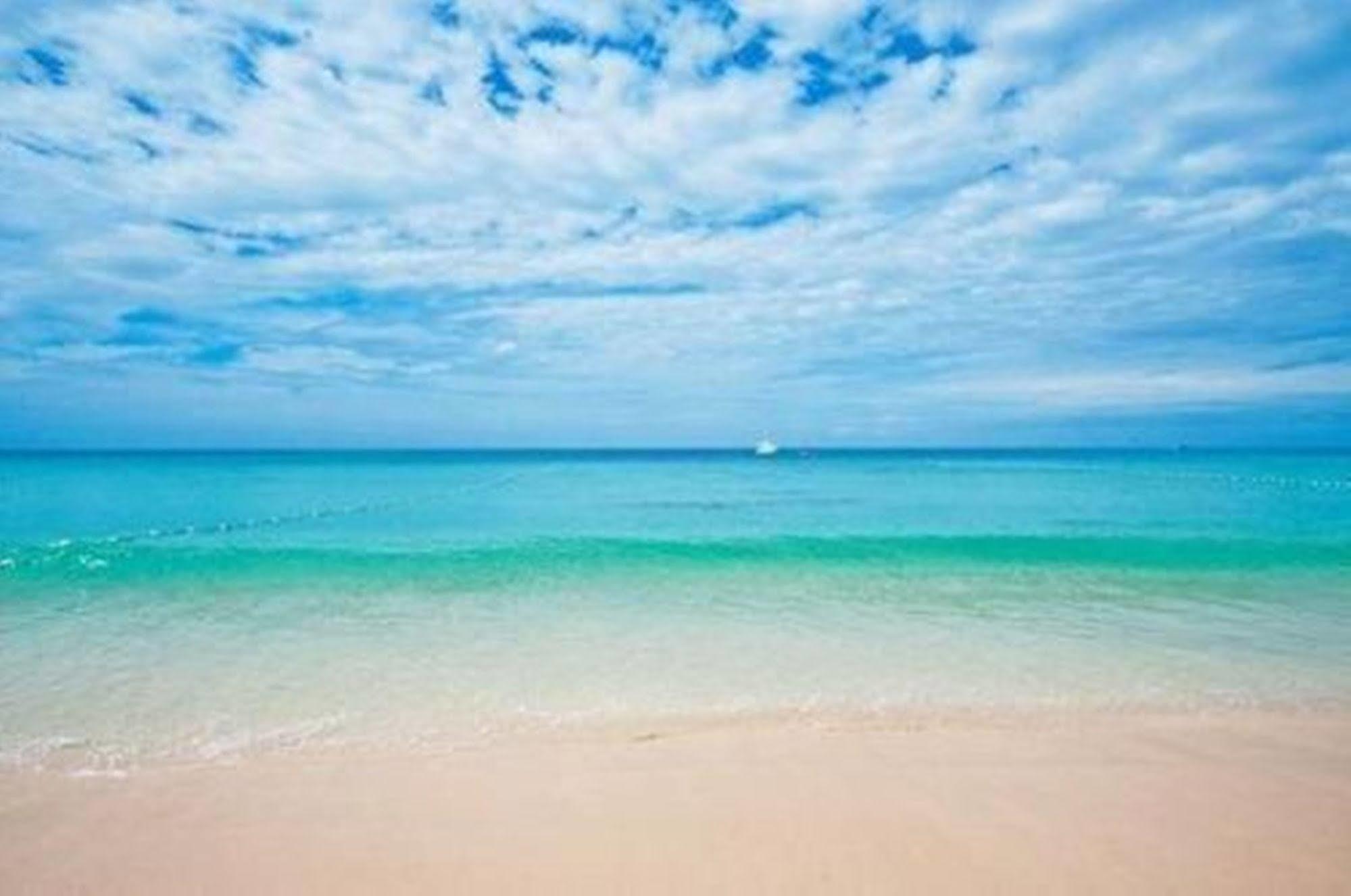 Resort The Chava Surin Beach (Phuket)