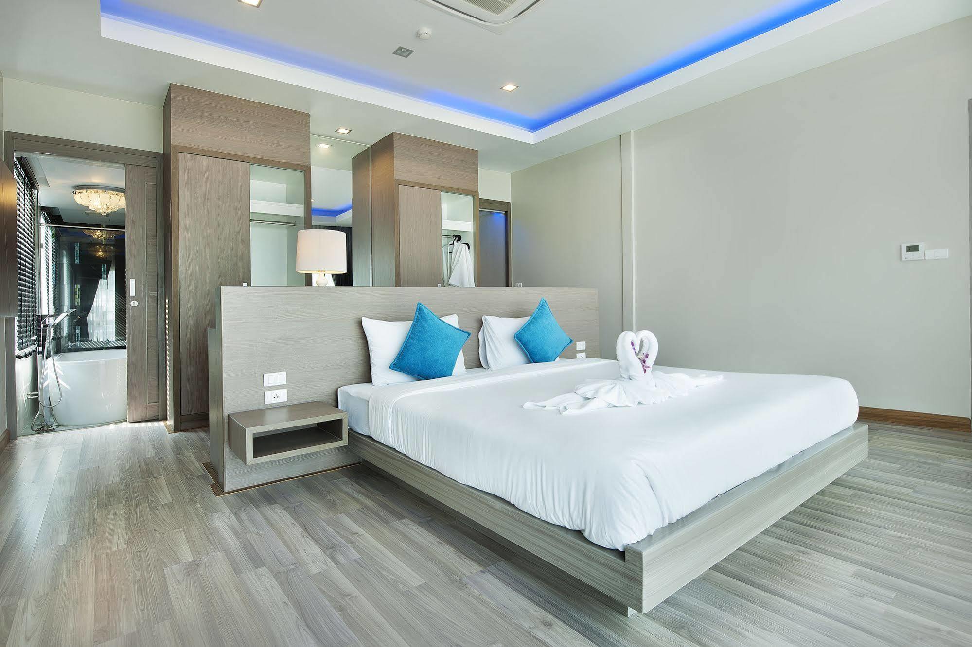 Ratana Platinum Aparthotel 4*