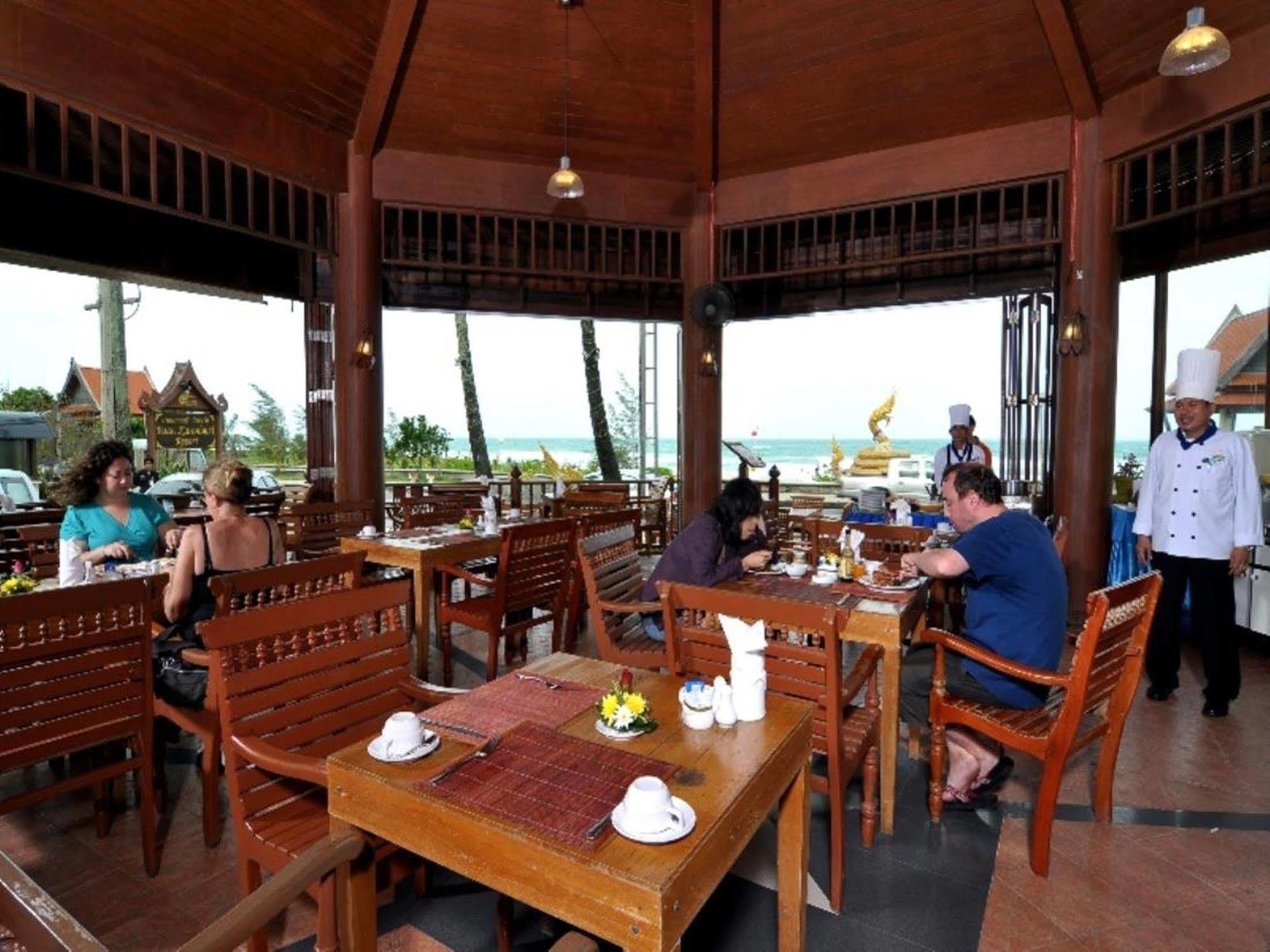 Baan Karonburi Karon