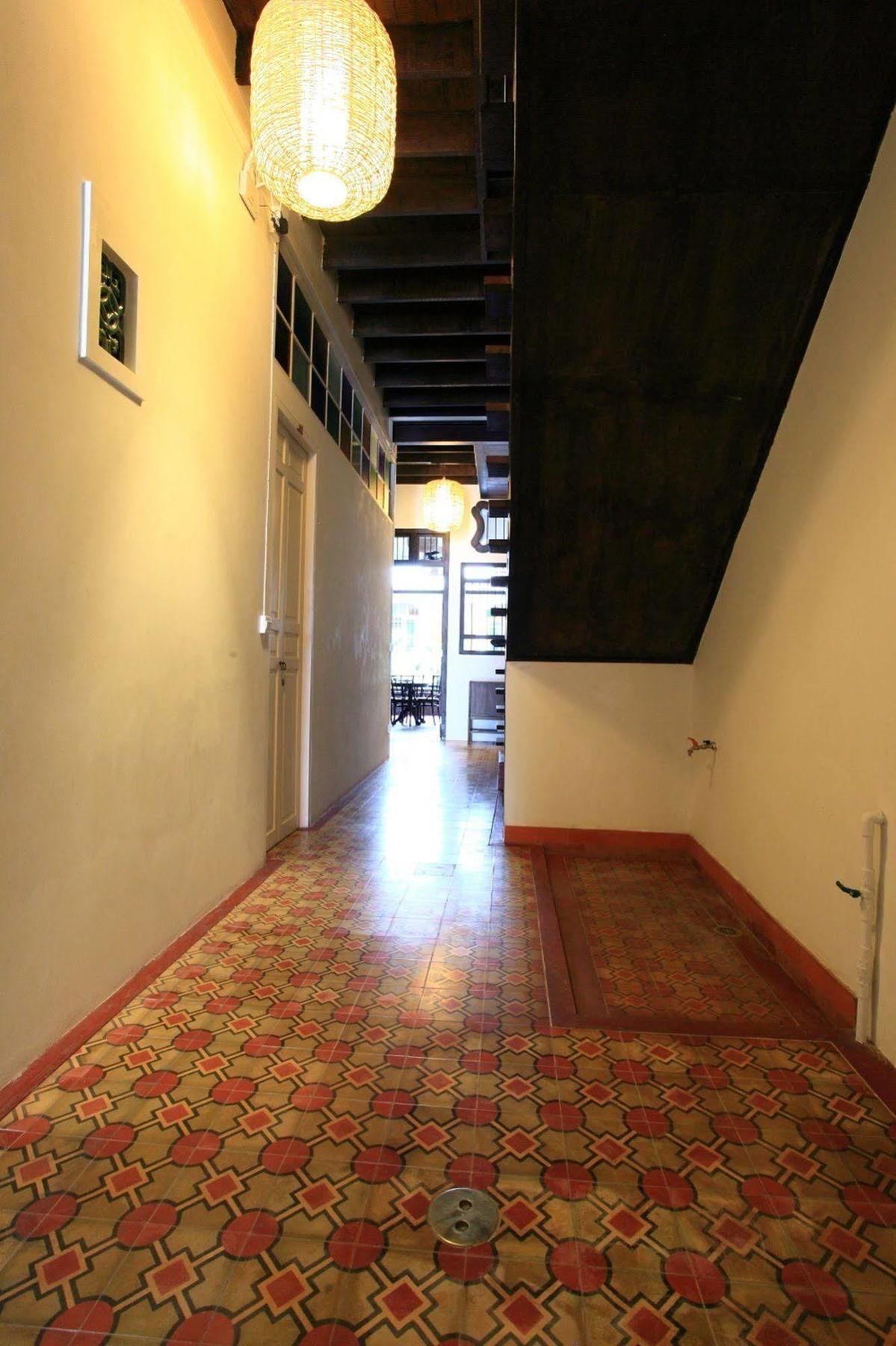 99 Oldtown Boutique Sha Extra Phuket