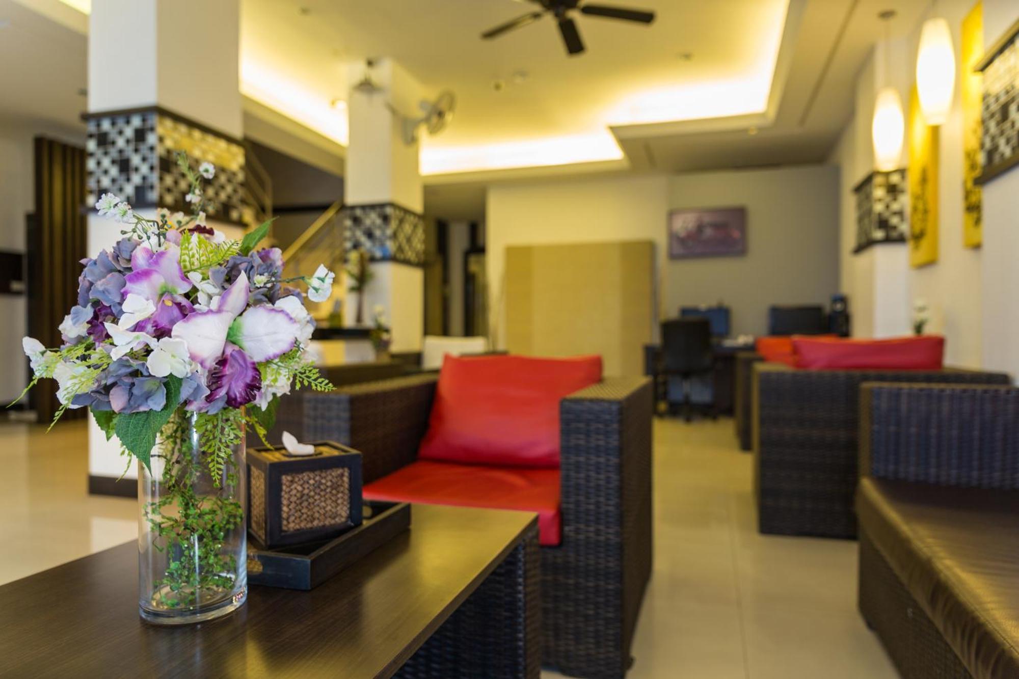 Star House 3* Patong