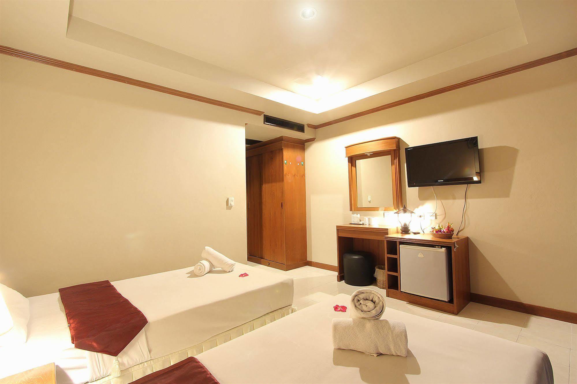 Choophorn House Sha 2* Kata Beach (Phuket)