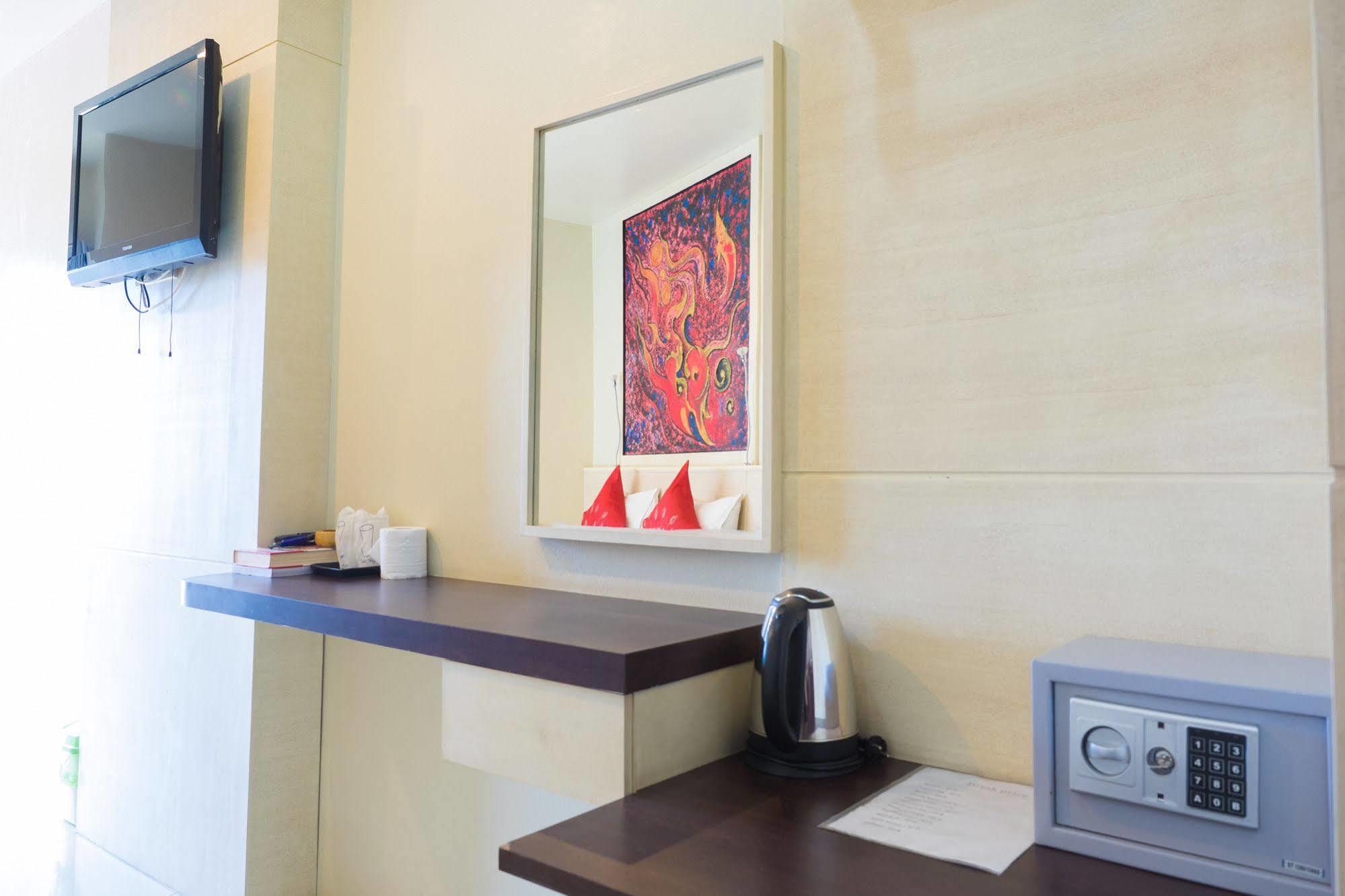 Asrama Beehive Magenta Patong Phuket