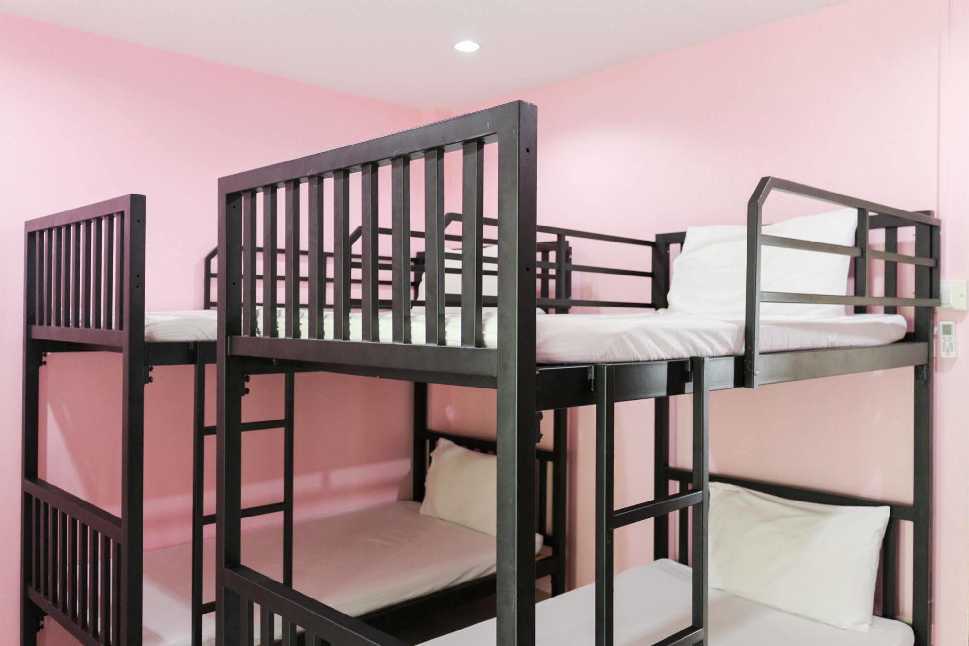 Beehive Magenta Patong Asrama *