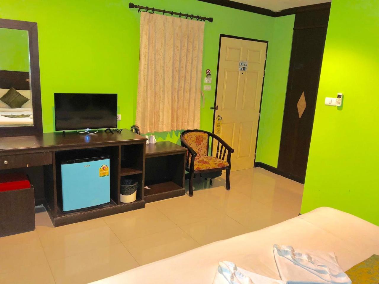 Hollywood Hotel Patong
