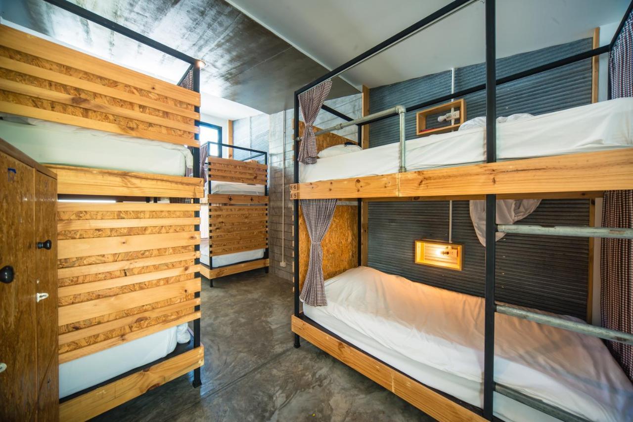 Hostel Chillhub Phuket *