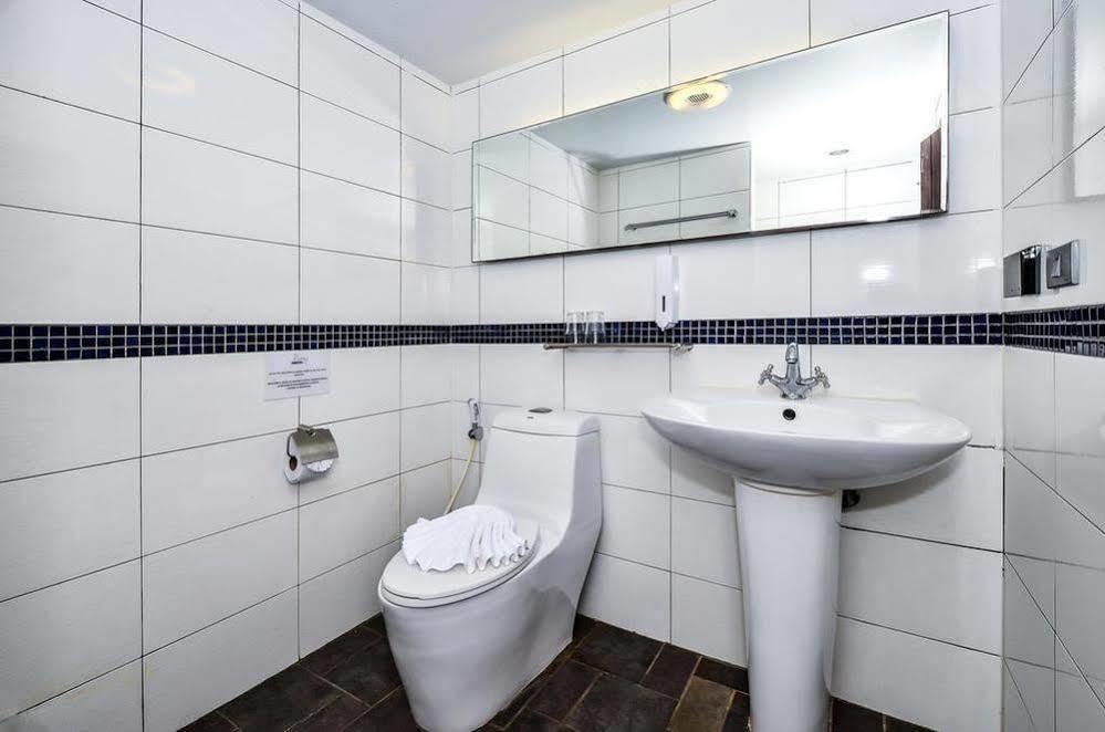 Guest house Nin Karon 3*