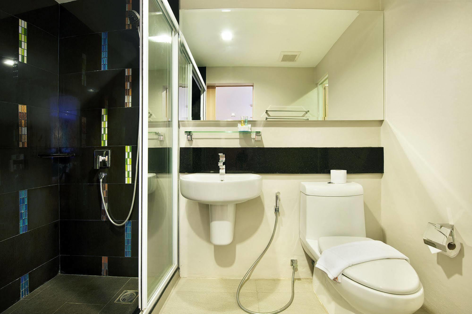 Aparthotel Ratana Platinum Kamala Beach