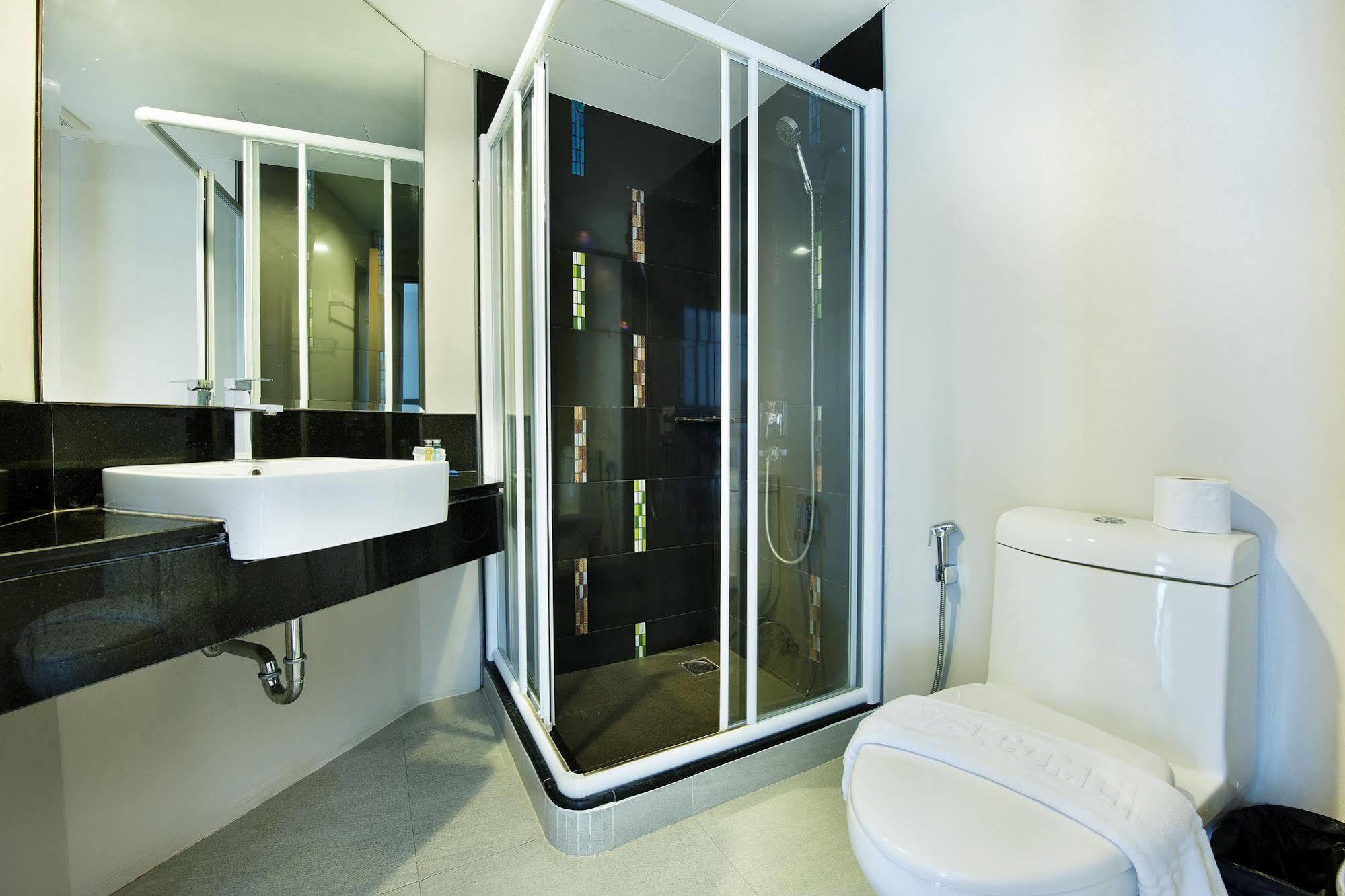 Aparthotel Ratana Platinum 4*